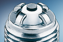 Charger l'image dans la galerie, 7401 Nickel Spark Plug Bosch Canada