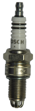 Charger l'image dans la galerie, 7415 Nickel Spark Plug Bosch Canada
