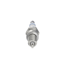 Charger l'image dans la galerie, 7445 Nickel Spark Plug Bosch Canada
