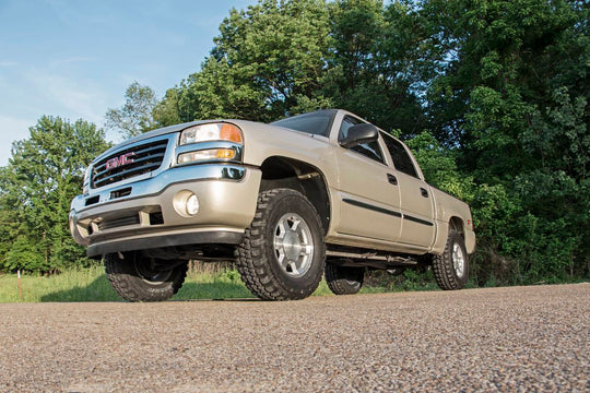 7592 1.5-2 Inch Leveling Kit - Chevy/GMC 1500 (99-06 & Classic) Rough Country Canada