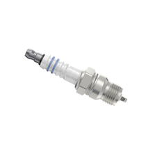 Charger l'image dans la galerie, 7975 Nickel Spark Plug Bosch Canada