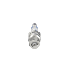Charger l'image dans la galerie, 7976 Nickel Spark Plug Bosch Canada