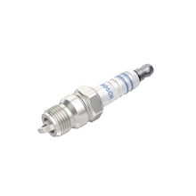 Charger l'image dans la galerie, 7976 Nickel Spark Plug Bosch Canada