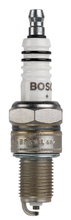 Charger l'image dans la galerie, 7995 Nickel Spark Plug Bosch Canada
