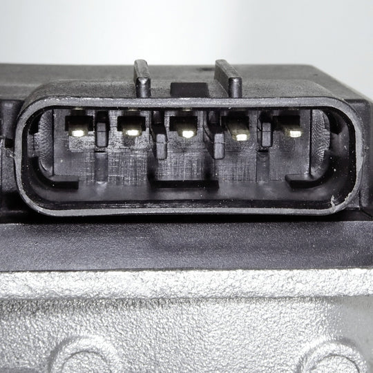 7.10334.19.0 Exhaust Gas Recirculation (EGR) Valve Pierburg Canada