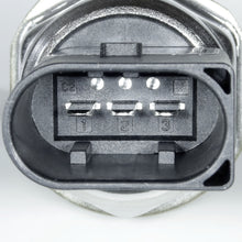Charger l'image dans la galerie, 7.11225.13.0 Fuel Pressure Sensor Pierburg Canada