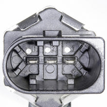 Load image into Gallery viewer, 7.11225.45.0 Fuel Pressure Sensor Pierburg Canada