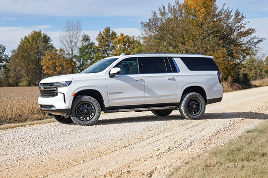 11200 2 Inch Lift Kit - Chevy/GMC Tahoe/Yukon 4WD (2021-2023) Rough Country Canada