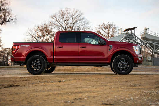 57130 2 Inch Lift Kit - Molded - RR N3 - Ford F-150 2WD/4WD (2021-2023) Rough Country Canada