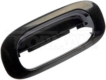 Charger l'image dans la galerie, 80173 Tailgate Handle Bezel Dorman - HELP Canada