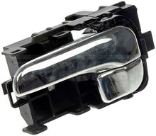 Charger l'image dans la galerie, 81047 Interior Door Handle Dorman - HELP Canada