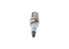 Charger l'image dans la galerie, 8147 OE Fine Wire Double Platinum Spark Plug Bosch Canada