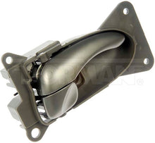 Charger l'image dans la galerie, 81548 Interior Door Handle Dorman - HELP Canada