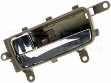 Charger l'image dans la galerie, 81553 Interior Door Handle Dorman - HELP Canada