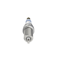 Load image into Gallery viewer, 8162 OE Fine Wire Double Platinum Spark Plug Bosch Canada
