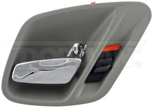 Charger l'image dans la galerie, 81667 Interior Door Handle Dorman - HELP Canada