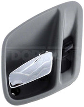 Charger l'image dans la galerie, 81667 Interior Door Handle Dorman - HELP Canada