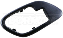 Charger l'image dans la galerie, 81920 Interior Door Handle Bezel Dorman - HELP Canada