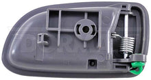 Charger l'image dans la galerie, 82414 Interior Door Handle Dorman - HELP Canada