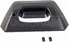 Charger l'image dans la galerie, 82780 Tailgate Handle Bezel Dorman - HELP Canada