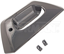 Charger l'image dans la galerie, 82780 Tailgate Handle Bezel Dorman - HELP Canada