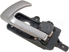 Charger l'image dans la galerie, 83470 Interior Door Handle Dorman - HELP Canada
