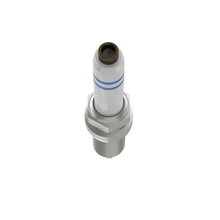 Charger l'image dans la galerie, 8516 EVO Spark Plug Bosch Canada