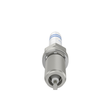 Charger l'image dans la galerie, 8516 EVO Spark Plug Bosch Canada