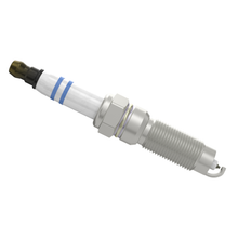 Load image into Gallery viewer, 8524 EVO Spark Plug Bosch Canada