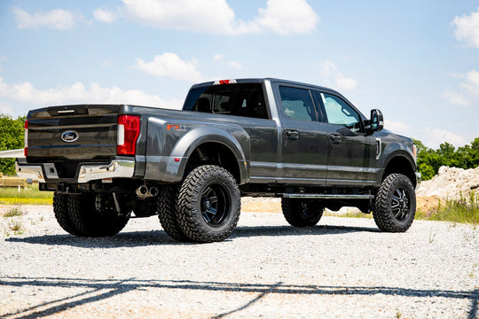 55940 4.5 Inch Lift Kit - Dually - M1 - Ford Super Duty 4WD (2017-2022) Rough Country Canada
