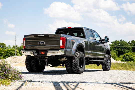 55971 6 Inch Lift Kit - DRW - D/S - V2 - Ford Super Duty 4WD (2017-2022) Rough Country Canada