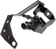 Charger l'image dans la galerie, 911-076 Vapor Canister Purge Valve Dorman - OE Solutions Canada