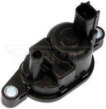 Charger l'image dans la galerie, 911-763 Vapor Canister Purge Valve Dorman - OE Solutions Canada
