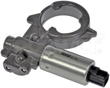 Charger l'image dans la galerie, 918-054 Engine Variable Valve Timing (VVT) Solenoid Dorman - OE Solutions Canada