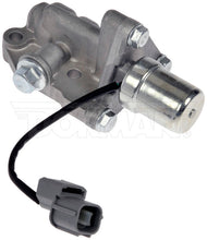 Charger l'image dans la galerie, 918-067 Engine Variable Valve Timing (VVT) Solenoid Dorman - OE Solutions Canada