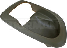 Charger l'image dans la galerie, 93098 Interior Door Handle Bezel Dorman - HELP Canada