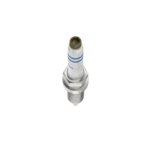 Charger l'image dans la galerie, 96347 EVO Spark Plug Bosch Canada