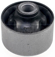 Charger l'image dans la galerie, 533-786 Suspension Control Arm Bushing Dorman - OE Solutions Canada