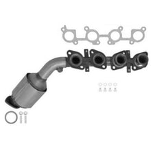 Load image into Gallery viewer, 14661 Catalytic Converter with Integrated Exhaust Manifold Walker Exhaust Canada