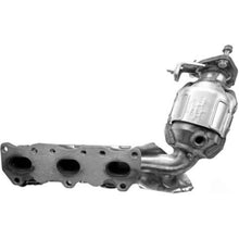Load image into Gallery viewer, 14718 Catalytic Converter with Integrated Exhaust Manifold Walker Exhaust Canada