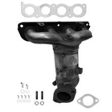 Load image into Gallery viewer, 14740 Catalytic Converter with Integrated Exhaust Manifold Walker Exhaust Canada