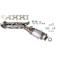 Load image into Gallery viewer, 14768 Catalytic Converter with Integrated Exhaust Manifold Walker Exhaust Canada