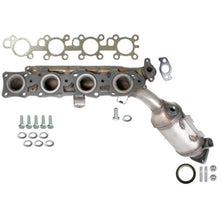 Load image into Gallery viewer, 14804 Catalytic Converter with Integrated Exhaust Manifold Walker Exhaust Canada