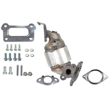 Load image into Gallery viewer, 14873 Catalytic Converter with Integrated Exhaust Manifold Walker Exhaust Canada