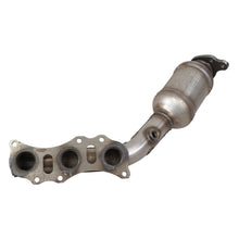 Load image into Gallery viewer, 16390 Catalytic Converter with Integrated Exhaust Manifold Walker Exhaust Canada