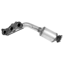 Load image into Gallery viewer, 16391 Catalytic Converter with Integrated Exhaust Manifold Walker Exhaust Canada
