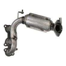 Load image into Gallery viewer, 16393 Catalytic Converter with Integrated Exhaust Manifold Walker Exhaust Canada