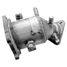 Load image into Gallery viewer, 16402 Catalytic Converter Walker Exhaust Canada