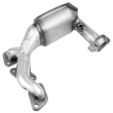 Load image into Gallery viewer, 16412 Catalytic Converter with Integrated Exhaust Manifold Walker Exhaust Canada