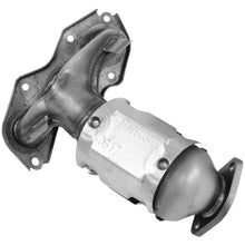 Load image into Gallery viewer, 16471 Catalytic Converter with Integrated Exhaust Manifold Walker Exhaust Canada